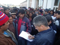 Firma del acuerdo para el di�logo a la llegada del gobernador, que se encuentra de viaje en el exterior.