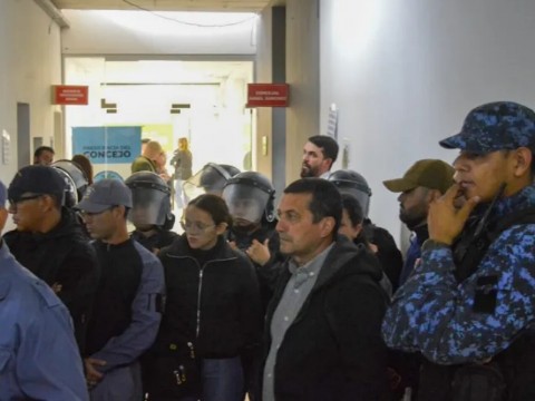 "Nikisch mandó a controlar a ocho jubilados", denuncian trabajadores del municipio de Resistencia