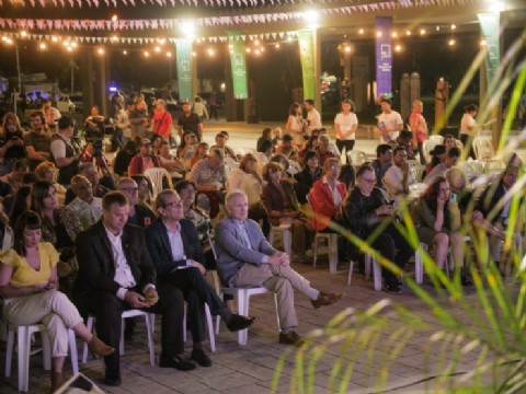 Con ventas al 50% de descuento, inauguraron una nueva edición de la Feria Iberoamericana del Libro