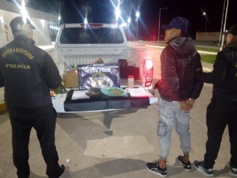 Detuvieron a un pasajero con marihuana y pasta base al bajar de un colectivo en Taco Pozo