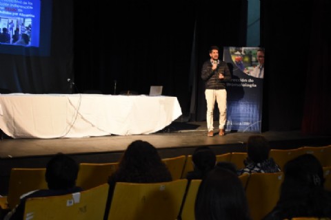 Capacitaron a personal de residencias de adultos mayores en manipulación segura de alimentos