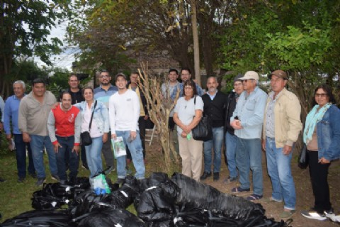 El Gobierno provincial acompaña a productores de frutillas mediante “Ñande”