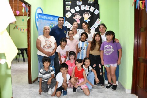 La intendenta Panzardi encabezó el cierre del ciclo “Punto Digital” en Laguna Blanca