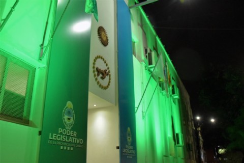 El Poder Legislativo iluminó su fachada de verde para visibilizar el Día Nacional de la Donación de Órganos
