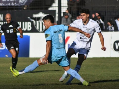 Chaco For Ever volvió a perder en casa y no sale del fondo de la tabla