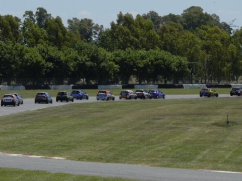 Tres chaqueños serán de la partida en la fecha inaugural del Turismo Pista