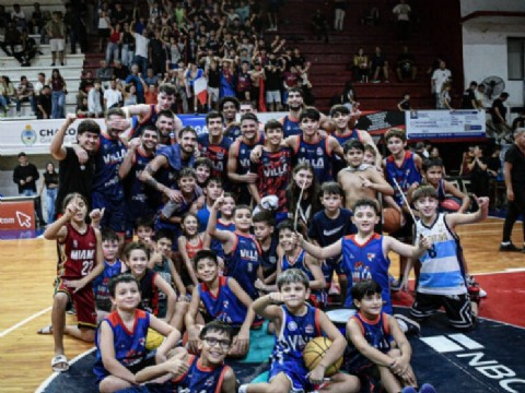 Villa San Martín fue superior, liquidó la serie en casa ante Amancay y se clasificó a cuartos