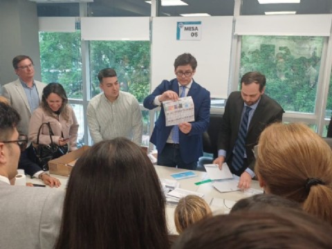 El escrutinio definitivo confirmó el triunfo de La Libertad Avanza