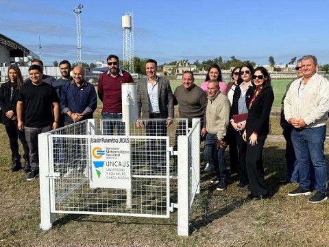Uncaus inauguró un pluviómetro en convenio con el Servicio Meteorológico Nacional
