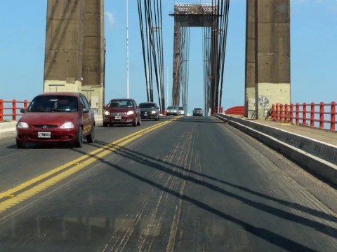 Impulsan un proyecto para instalar vallas en el Puente Chaco-Corrientes y reforzar la salud mental