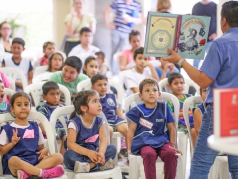 Alrededor de 70 mil personas y más de 20 mil ejemplares vendidos en la FIL