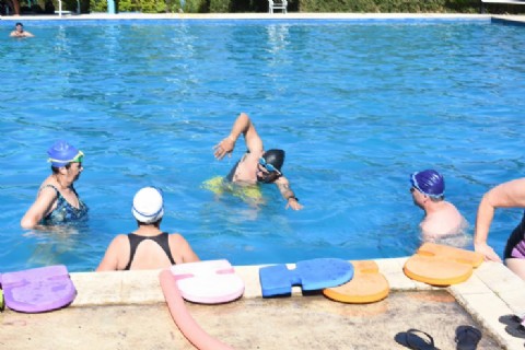 El Instituto del Deporte lanzó la temporada de verano 2025-2026 con actividades para todas las edades