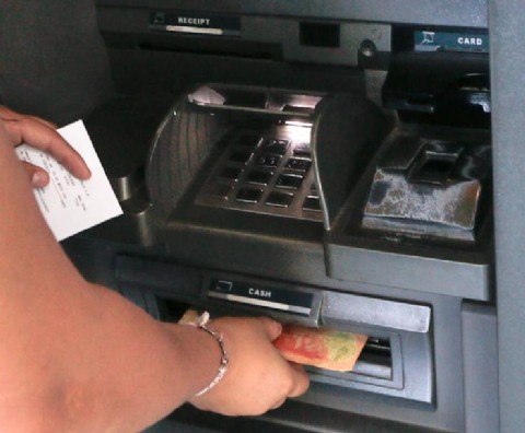 El Gobierno provincial anunció el pago de sueldos para jubilados y activos