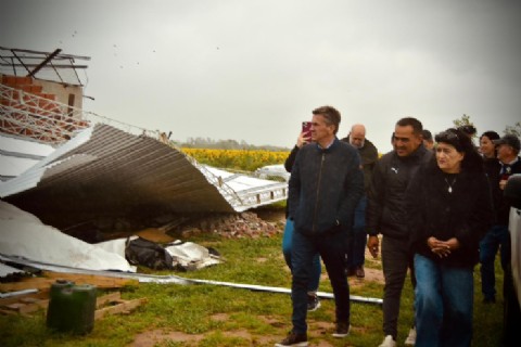 El gobernador Zdero estuvo junto a las familias afectadas, tras el temporal en Coronel Du Graty