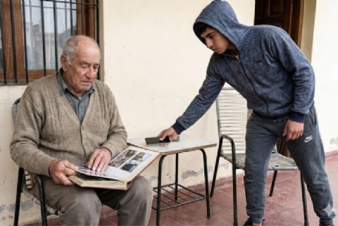 Sáenz Peña: cayó a lo del abuelo y le afanó el celular