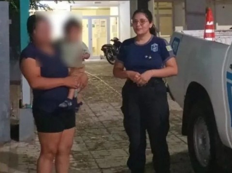 Policías le salvaron la vida a un bebé que se había atragantado con comida en Machagai