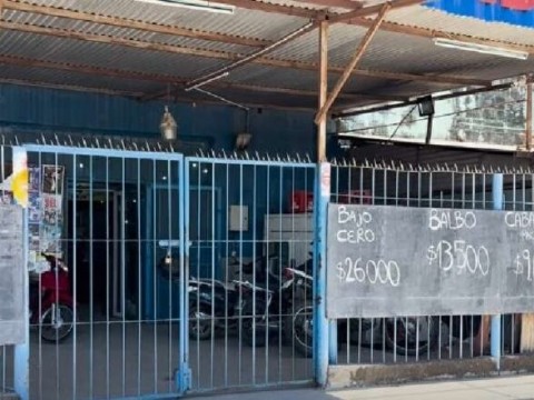 Clausuraron un supermercado chino por productos en mal estado y restos de plagas en Resistencia