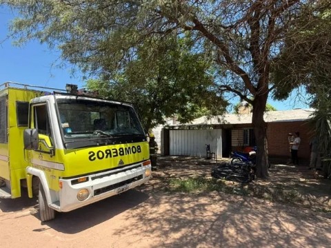 Una casa se incendió en Sáenz Peña y se registraron importantes daños materiales