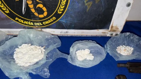 Detienen a dos personas y secuestran casi 100 gramos de cocaína y un arma en Castelli