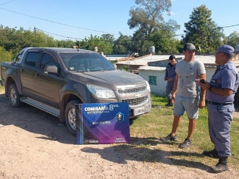 Localizaron una camioneta robada en una guardería de lanchas de Puerto Antequera