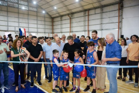 El Gobierno provincial inauguró las obras de refacción y ampliación del club Villa San Martín