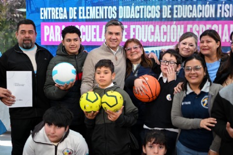 El Gobierno provincial realizó la entrega de elementos para estudiantes de Educación Especial