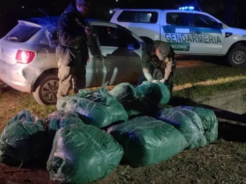 Condenaron a un gendarme y dos cómplices por transportar más de 240 kilos de marihuana en la provincia