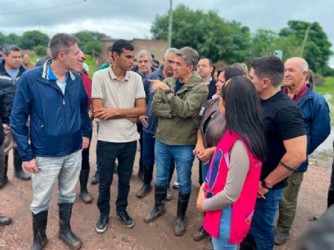 El Gobierno provincial recorrió Tres Isletas y articuló más acciones en territorio