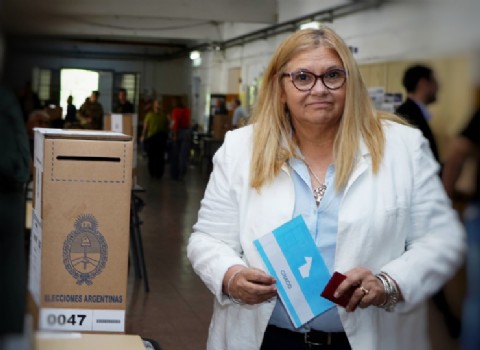 #Elecciones2025: Delgado votó y sostuvo que "hoy es el día del ciudadano, no desaprovechen la oportunidad"