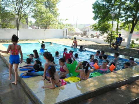 Presidencia de la Plaza abrió el Complejo Aqua con gran convocatoria infantil