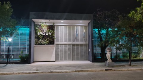 El IPDUV se ilumina de azul para concientizar sobre el autismo