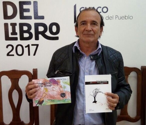 Vidaurre ganó beca para presentar sus libros en el Vaticano