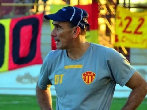 Raúl Valdez renunció como entrenador de Sarmiento en el Torneo Federal “A”