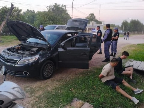 Interceptaron en Basail a dos santafesinos con casi un kilo y medio de cocaína