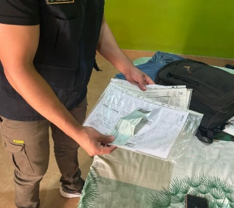 Detienen a un hombre acusado de millonarias estafas con cheques falsos en Hermoso Campo