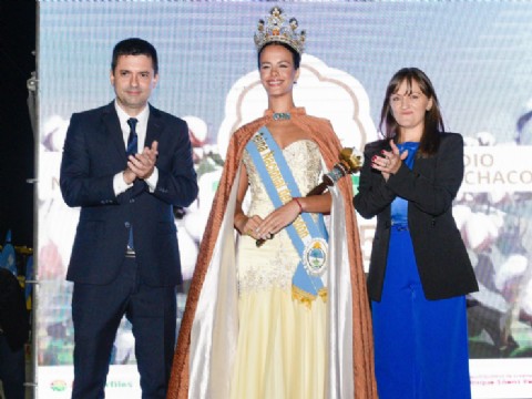 El Gobierno provincial acompañó la apertura de la Fiesta Nacional del Algodón en Sáenz Peña