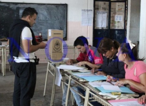 Avanza la organización logística para acondicionar escuelas para las elecciones legislativas