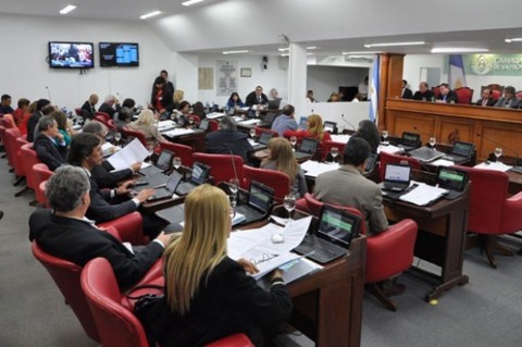 El Concejo Municipal analizará el proyecto del boleto estudiantil gratuito de Aída