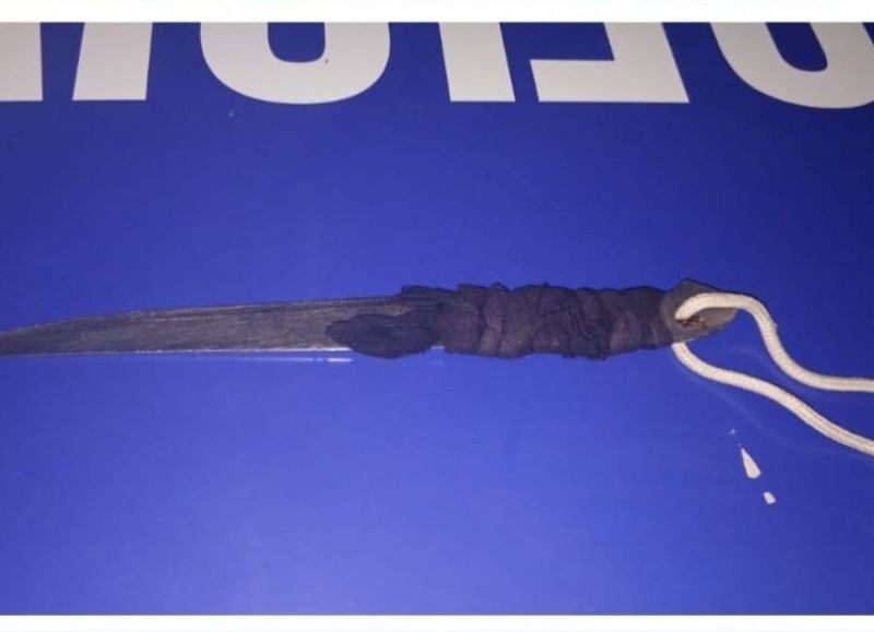 Resistencia: demoraron a un hombre que amenazaba a sus vecinos con un cuchillo de carnicero