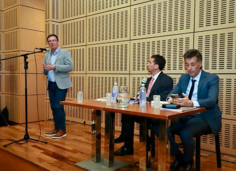 Chaco presente en la mesa de diálogo para la privatización de la hidrovía