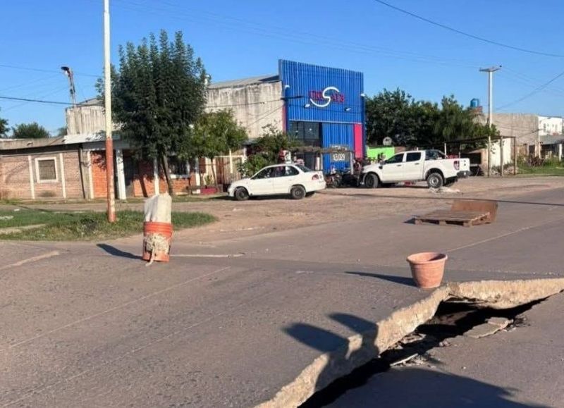 El calor extremo provocó levantamiento en el pavimento de avenida Soberanía