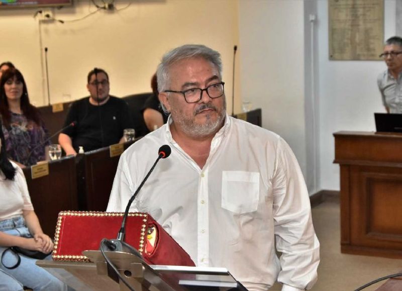 En sesión especial en la Legislatura, Samuel Vargas juró como diputado provincial