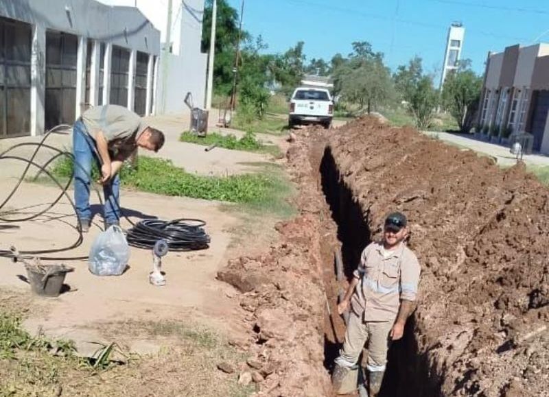 Sameep avanza con la extensión de redes en distintos barrios de Charata
