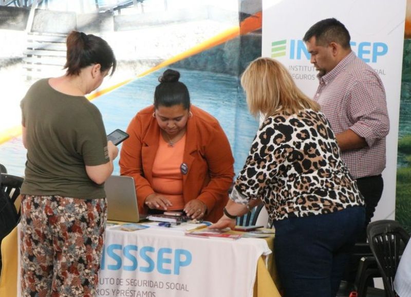 La "Municipalidad a tu lado" sumó al INSSSEP en los operativos por barrios de Resistencia