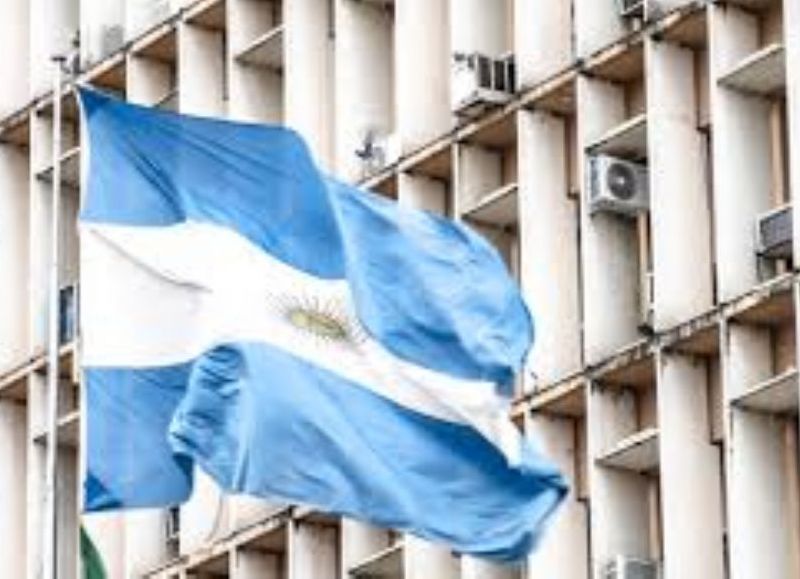 Mediante decreto,  habrá tres días de duelo por el fallecimiento de Carlos Menem