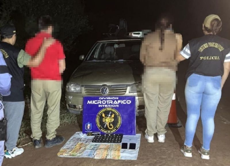 Dos sujetos intentaron evadir un control y fueron detenidos con cocaína en un camino rural