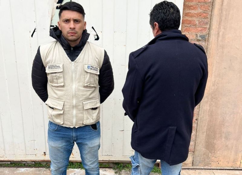 Quiso alentar a Sarmiento, pero no pudo entrar al estadio por ser deudor alimentario