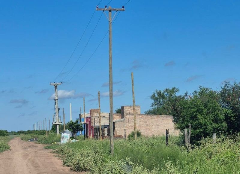 Secheep avanza con obras eléctricas claves en la chacra 09 de Castelli