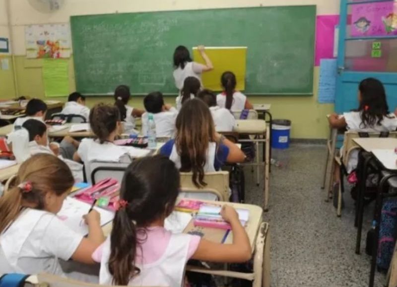 Suspendieron las clases del turno tarde en Sáenz Peña por el calor extremo y los cortes de luz