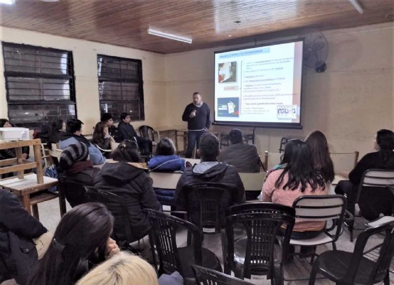 Técnicos de Producción expusieron ante estudiantes del Instituto Rodolfo Walsh